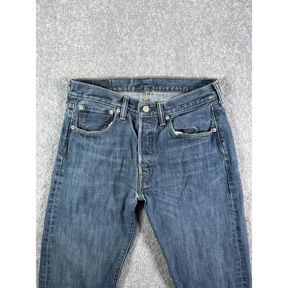 Levis 501 Jeans Men 30x32 Blue Button Fly Straight 100% Cotton Denim Medium Wash
